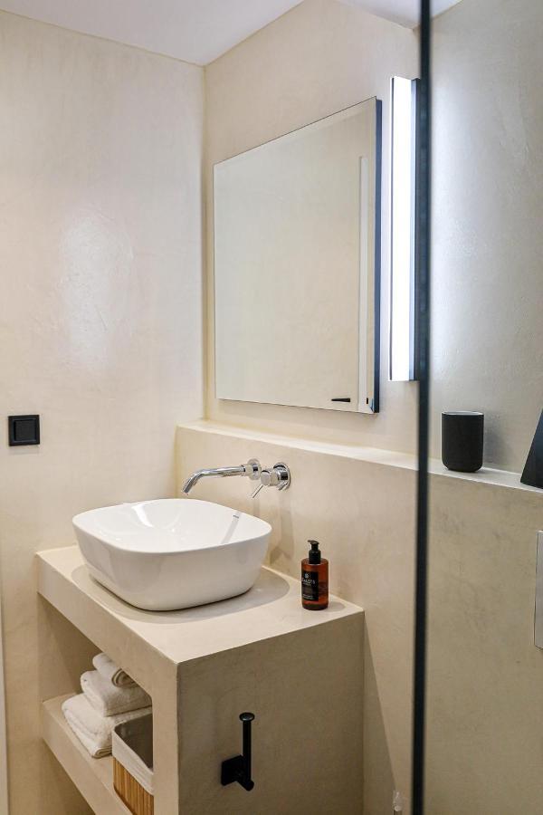 The First Key Luxury & Small Apartment In The Center Of Ксанти Экстерьер фото