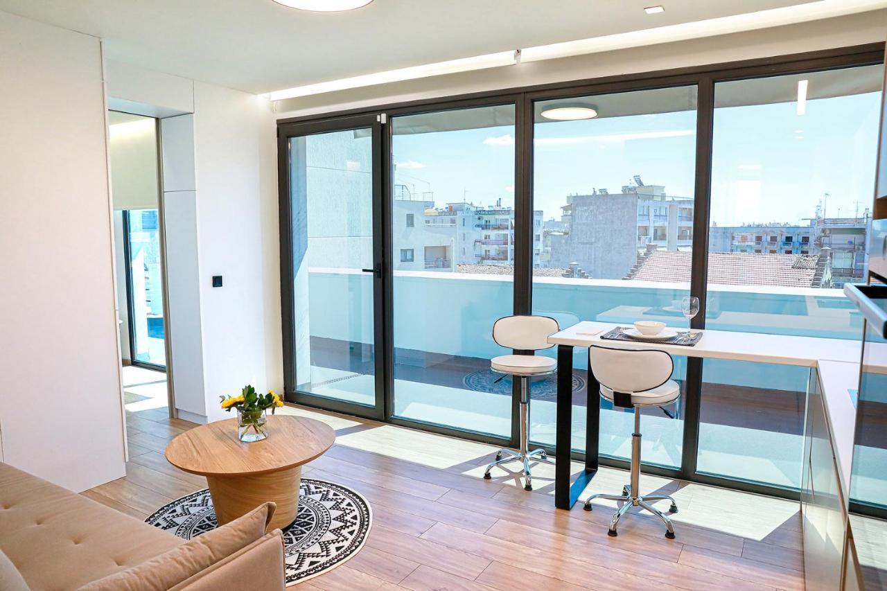 The First Key Luxury & Small Apartment In The Center Of Ксанти Экстерьер фото