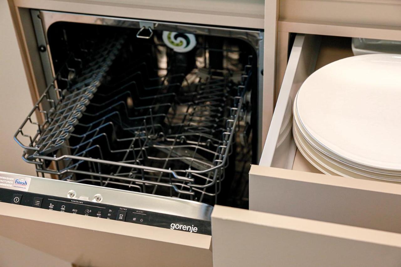 The First Key Luxury & Small Apartment In The Center Of Ксанти Экстерьер фото