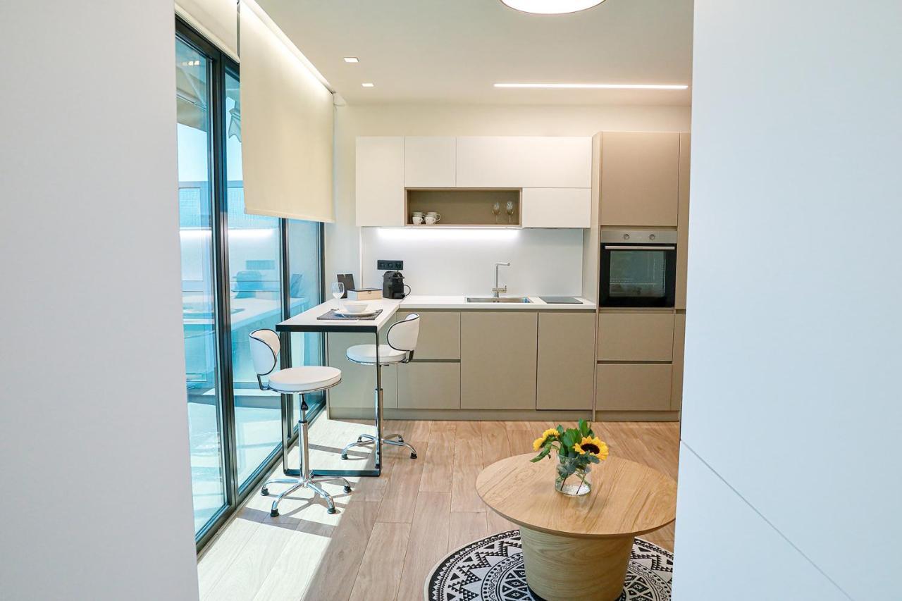 The First Key Luxury & Small Apartment In The Center Of Ксанти Экстерьер фото